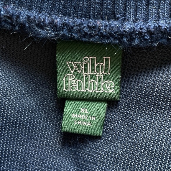 Wild Fable Fuzzy Faux Fur Cropped Pullover Sweatshirt Dark Navy Blue Size XL - Picture 5 of 6